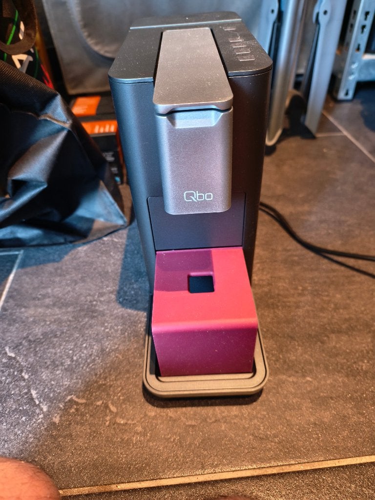 Tchibo Qbo essential premium capsule koffiemachine, Koffiemachine, Ophalen of Verzenden, Zo goed als nieuw, 1 kopje