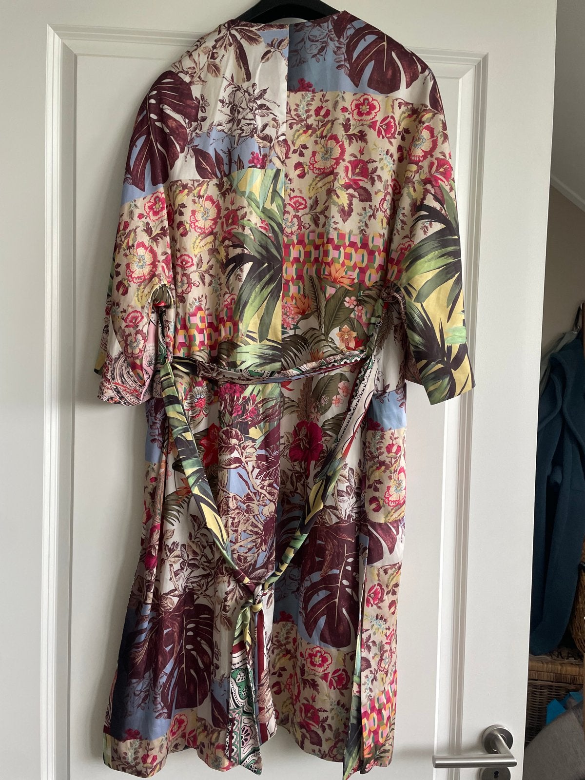 Zara Kimono -Tropische Print en Paisley Patroon, Maat 38/40 (M), Zo goed als nieuw, Onder de knie, Meerkleurig