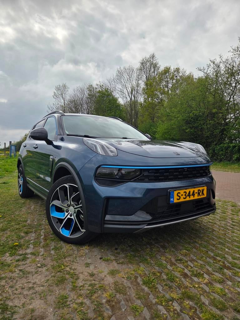 Lynk & Co 1.5TD 261pk Phev 7DCTH 2023 Blauw, 1800 kg, Zwart, 120 €/maand, 1854 kg