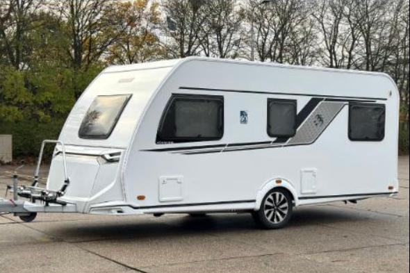 Knaus Südwind 460 EU ePower - 60 Years  (2024) mover, airco,, Caravans en Kamperen, Schokbreker, Treinzit, Particulier, 6 tot 7 meter
