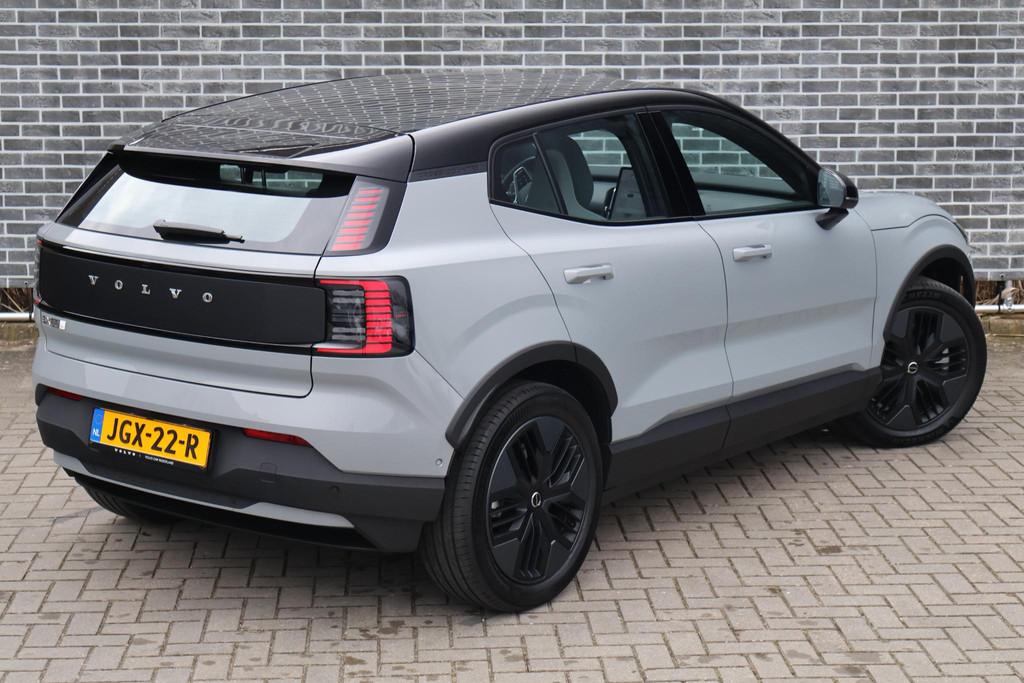 Volvo EX30 Cross Country Twin Motor Performance AWD 69 kWh U, 12 maanden, Gebruikt, 680 min, Alcantara
