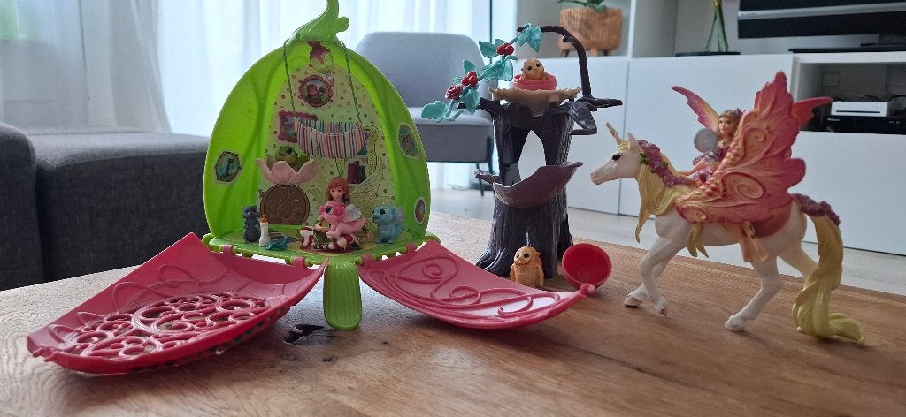 Schleich BAYALA - Marweens magische dierencrèche 42520, Kinderen en Baby's, Overige thema's, Ophalen of Verzenden, Zo goed als nieuw