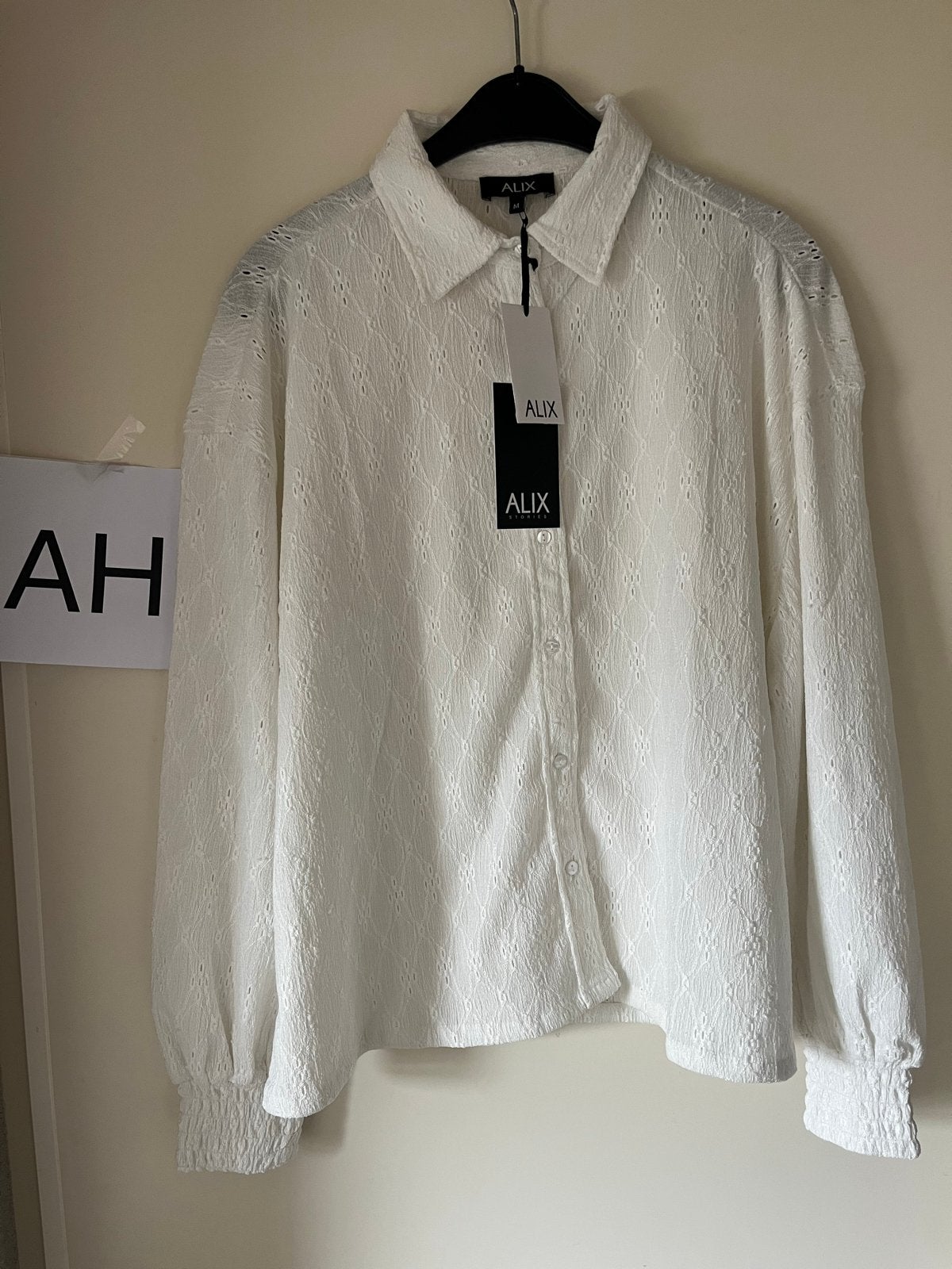 Nieuwe witte ALIX blouse maat M, Kleding | Dames, Ophalen of Verzenden, Nieuw, Maat 38/40 (M), Wit