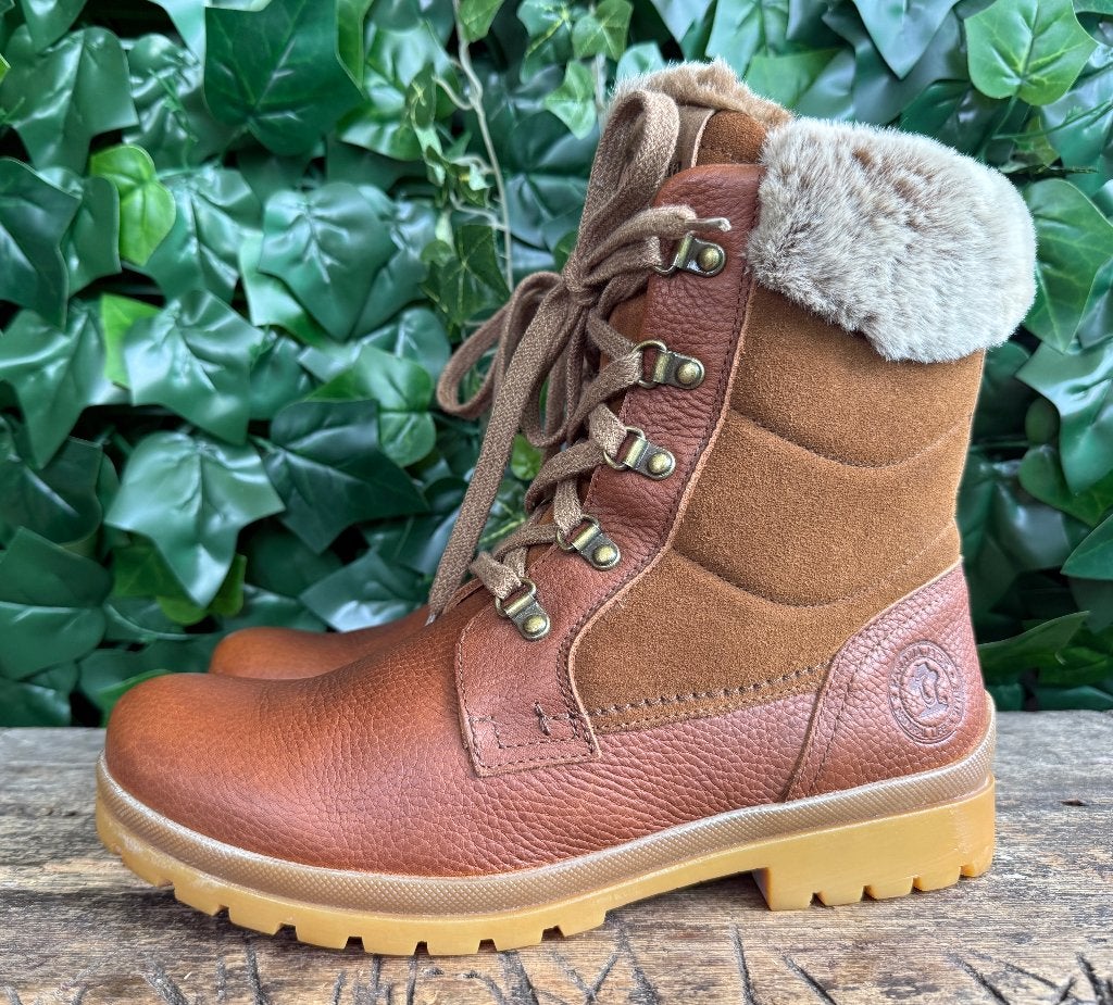 Nieuwe gevoerde boots van Panama Jack maat 41