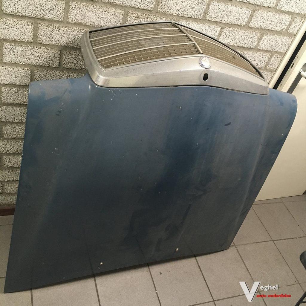Mercedes W115 Motorkap met of zonder Grlle, Auto-onderdelen, Carrosserie en Plaatwerk, Ophalen, Gebruikt, -, -