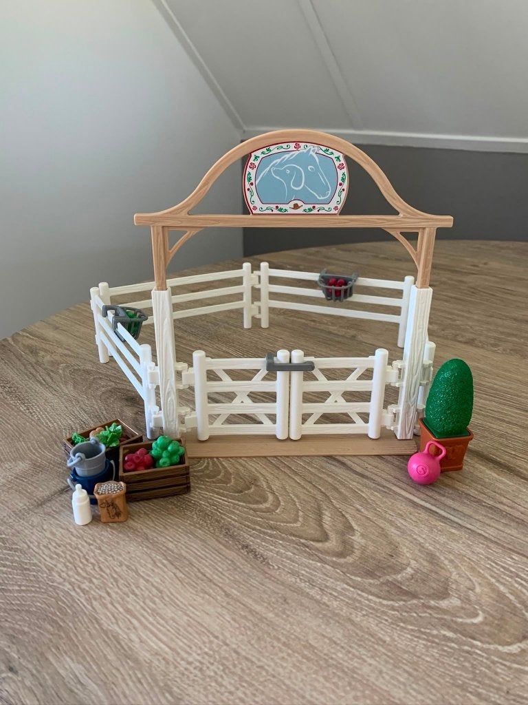 Schleich paddock met assesoires, Ophalen of Verzenden, Zo goed als nieuw