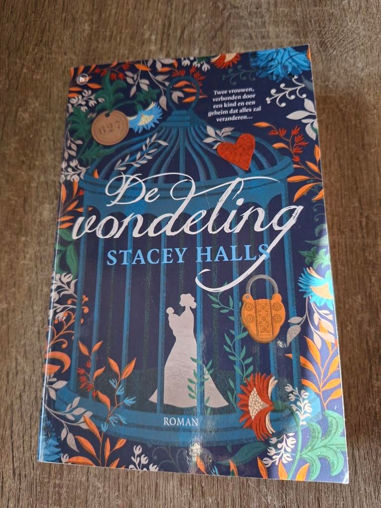 De vondeling - Stacey Halls (gelezen, goede staat), Boeken, Romans, Gelezen, Ophalen of Verzenden