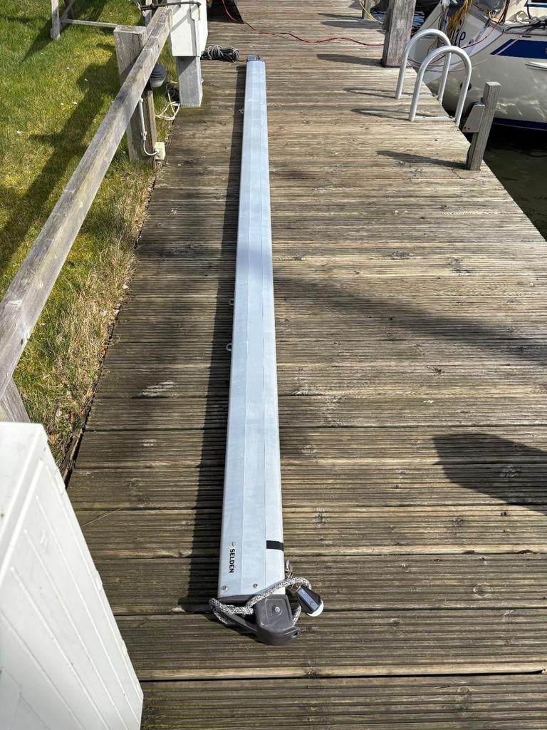 Seldén giek 496 cm, Ophalen, Gebruikt, Minder dan 15 m²
