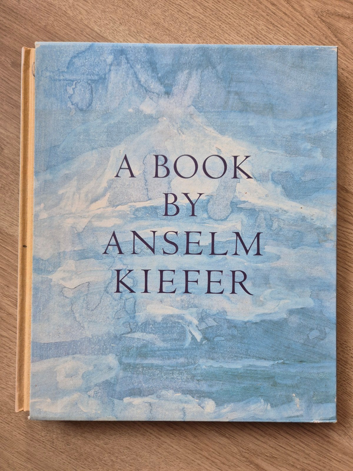 A Book by Anselm Kiefer (1988) - Hardcover met originele sli, Boeken, Ophalen of Verzenden, Gelezen