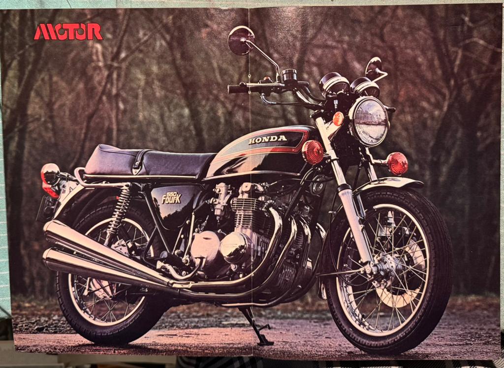 Poster Honda CB550 K four, Verzenden, Zo goed als nieuw, Motoren
