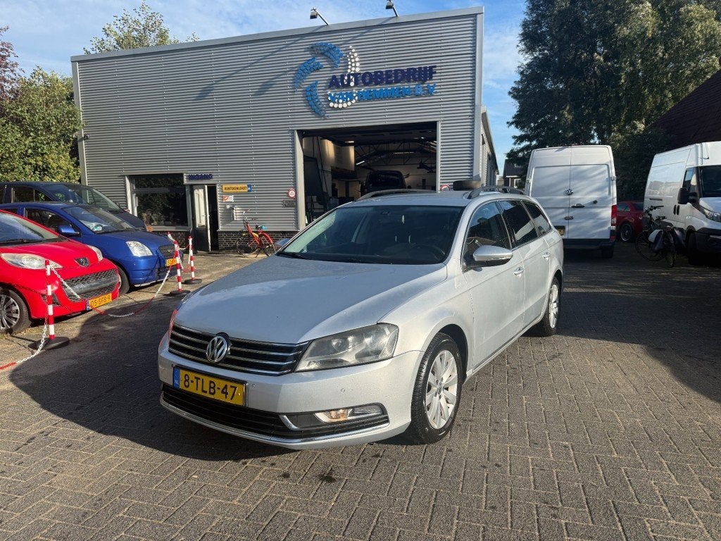 Volkswagen PASSAT 1.4 TSI Trendline Airco Automaat Nwe Distr, Auto's, Gebruikt, 750 kg, 16 km/l, 1400 kg