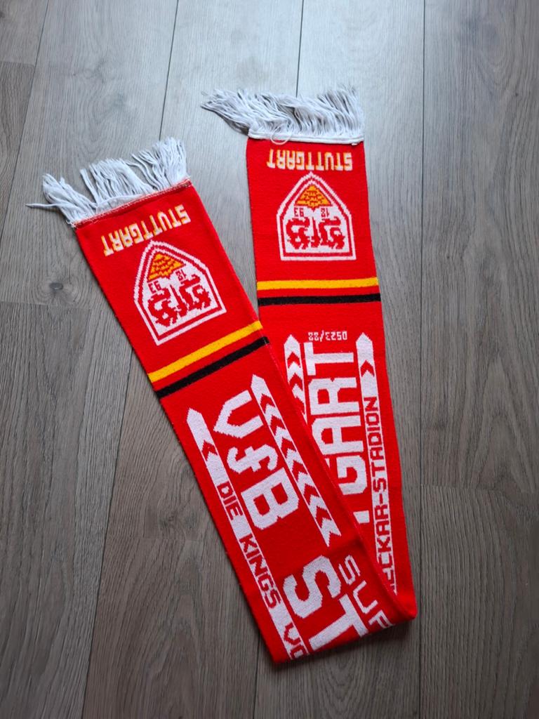 Voetbal sjaal Stuttgart, Ophalen of Verzenden, Gebruikt, Buitenlandse clubs, Vaantje of Sjaal