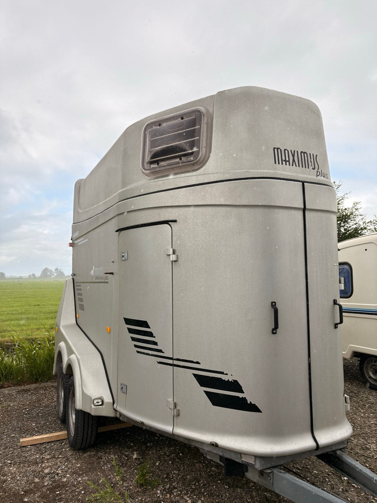 Humbaur Maximus Plus paardentrailer, Ophalen, Gebruikt