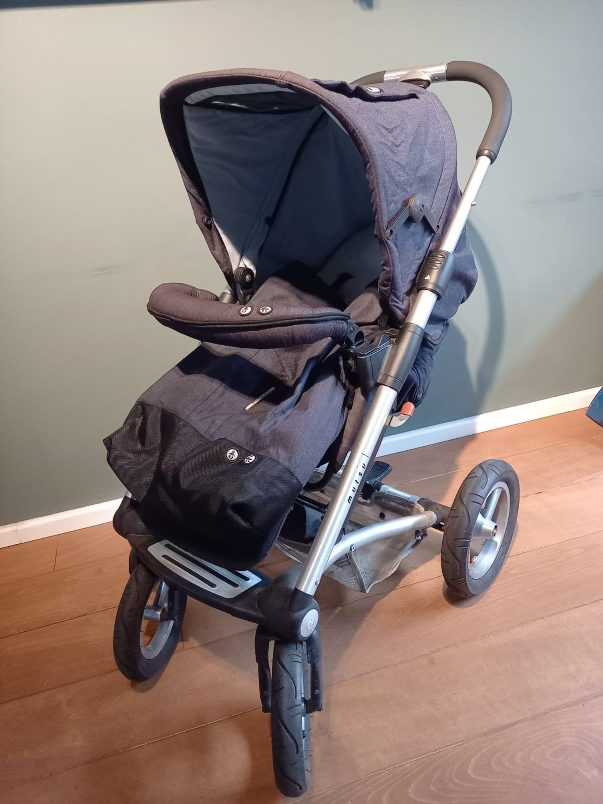 Mutsy kinderwagen en buggy spijkerstof met warme wagenzak, Ophalen, Mutsy