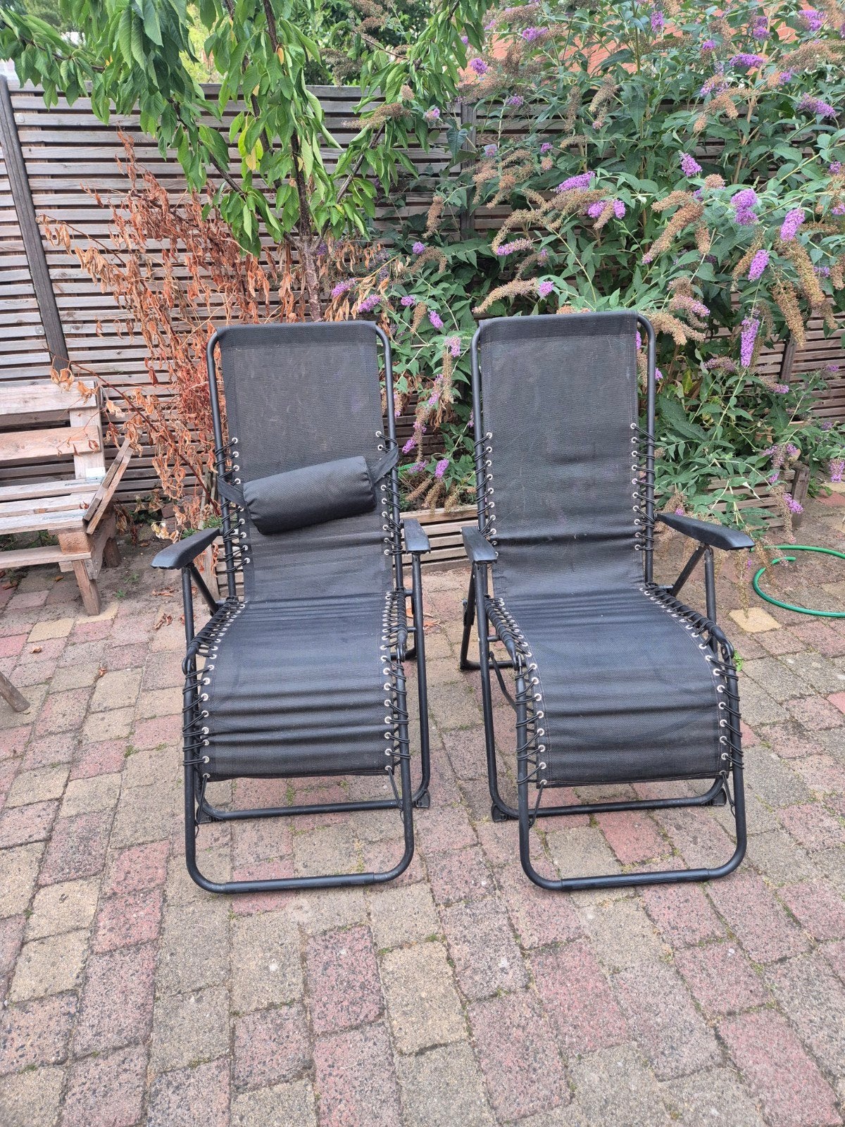 2x Zwarte verstelbare relaxstoelen voor buiten, Ophalen, Gebruikt, Metaal, Verstelbaar