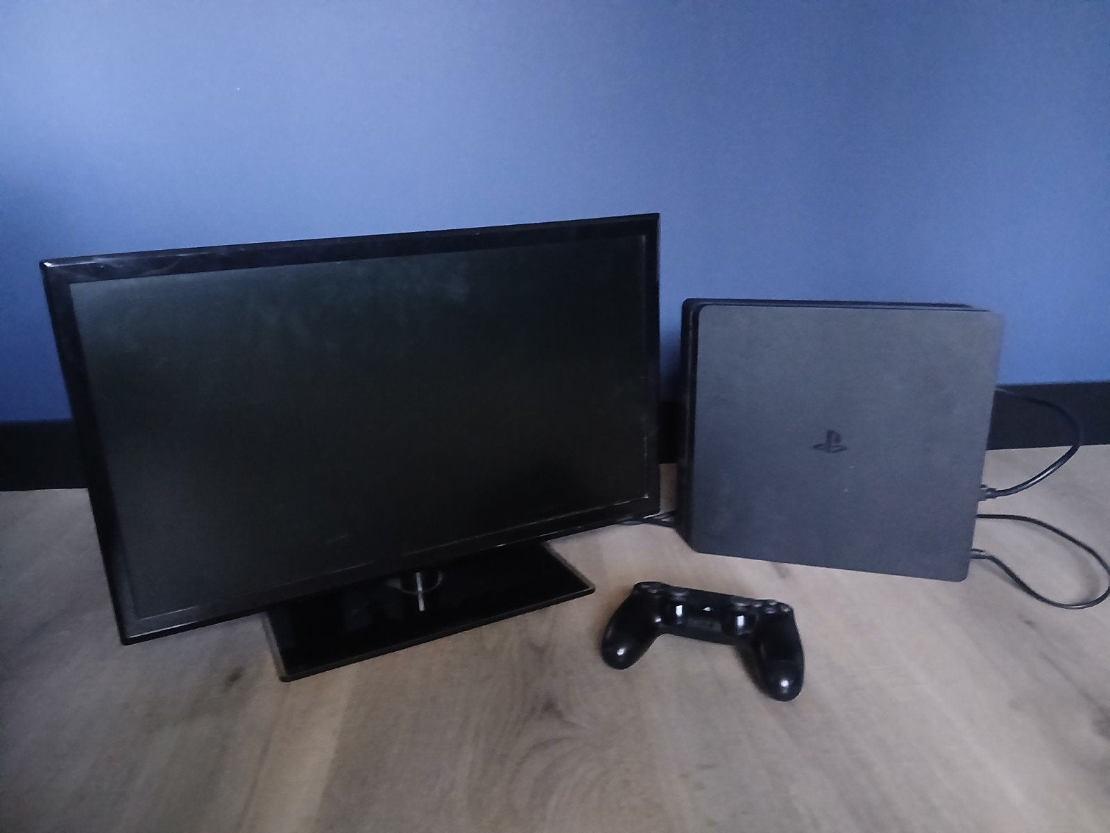 PS4 Slim met monitor en controller, Ophalen, Met 1 controller, Slim, 500 GB