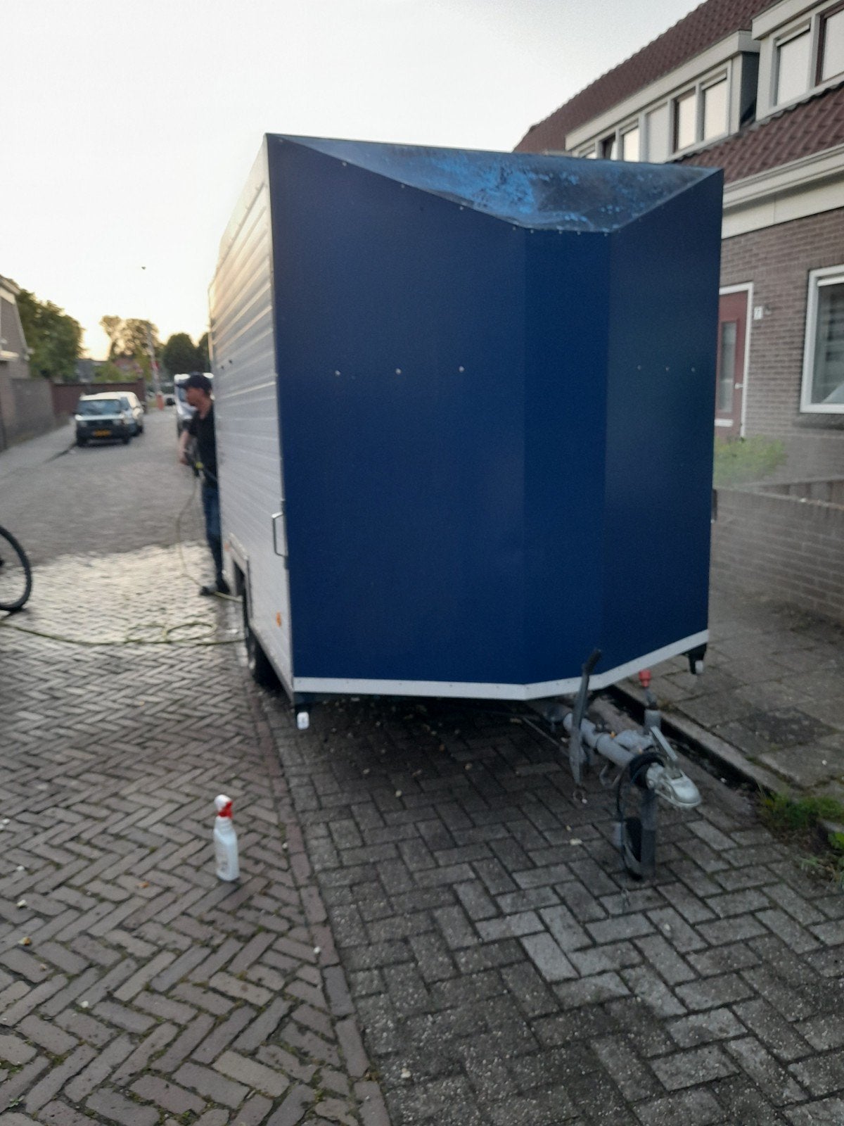 Gesloten aanhangwagen met werkbank en oprijplaat, Ophalen of Verzenden, Gebruikt
