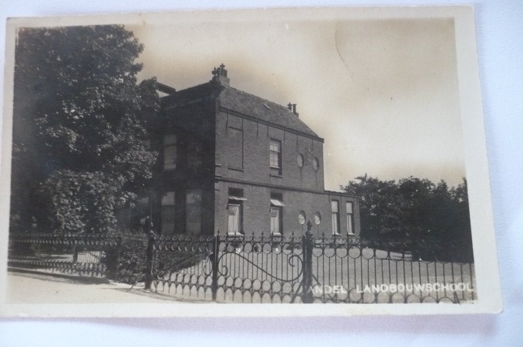 fotokaart andel landbouwschool gelopen 1933 de zegel is, Verzenden, 1920 tot 1940, Gelopen, Noord-Brabant