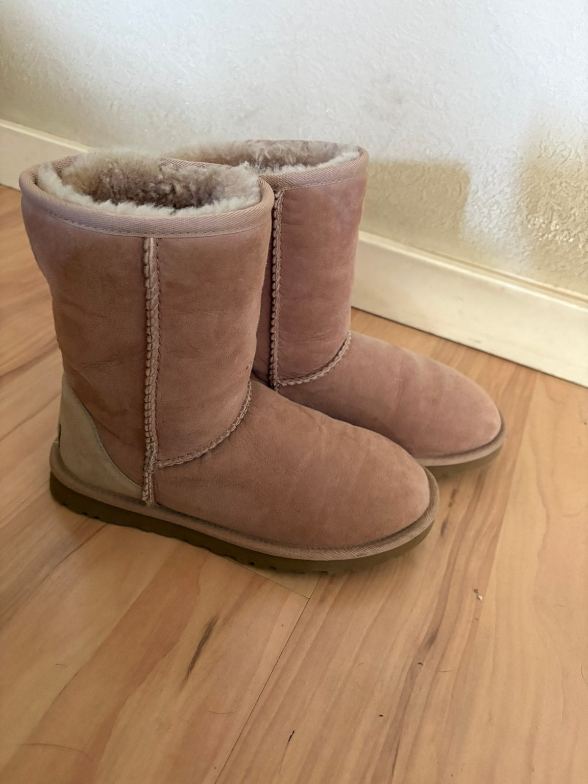 Originele roze  Ugg short boots mt 36, Kleding | Dames, Lage of Enkellaarzen, Ophalen of Verzenden, Zo goed als nieuw, Roze