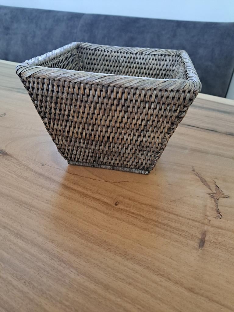 Birmariet mandje, Huis en Inrichting, Woonaccessoires | Schalen en Manden, Mand, Vierkant, Ophalen of Verzenden, Zo goed als nieuw