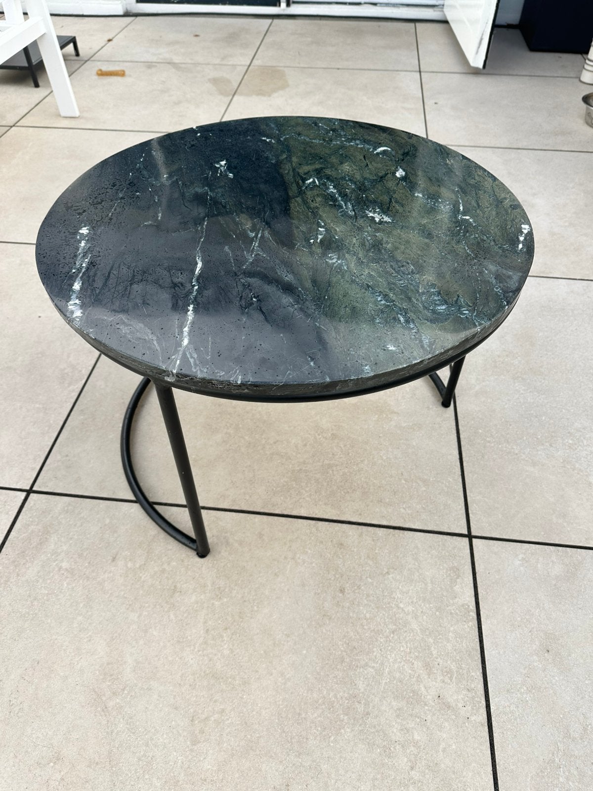 Bijzettafel salontafel marmeren blad 60cm doorsnee 40cm hoog, Huis en Inrichting, Ophalen, Rond, 55 tot 75 cm, Zo goed als nieuw