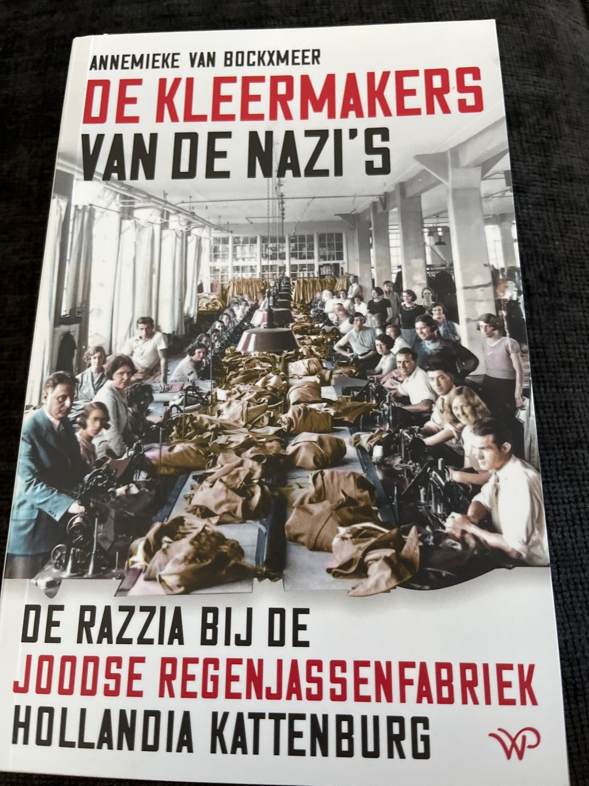 De Kleermakers van de Nazi's - Anniemiek van Bockxmeer, Ophalen of Verzenden, Tweede Wereldoorlog, Zo goed als nieuw, Overige onderwerpen