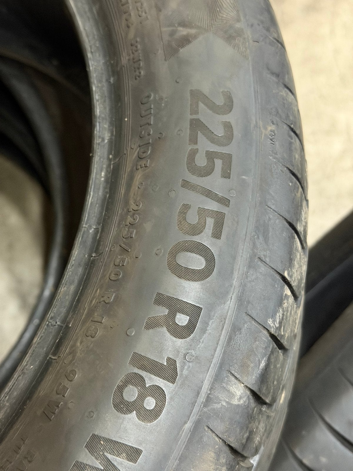 Continental Runflat 225/50 R18 BMW | 7mm | INCL Montage €75, Ophalen, 18 inch, Gebruikt, Band(en)