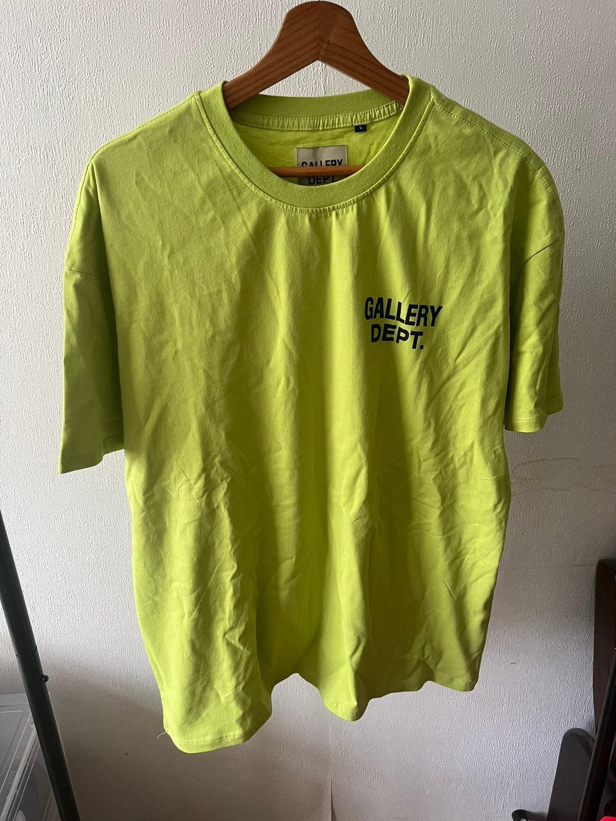 Gallery dept neon t shirt, Ophalen of Verzenden, Zo goed als nieuw
