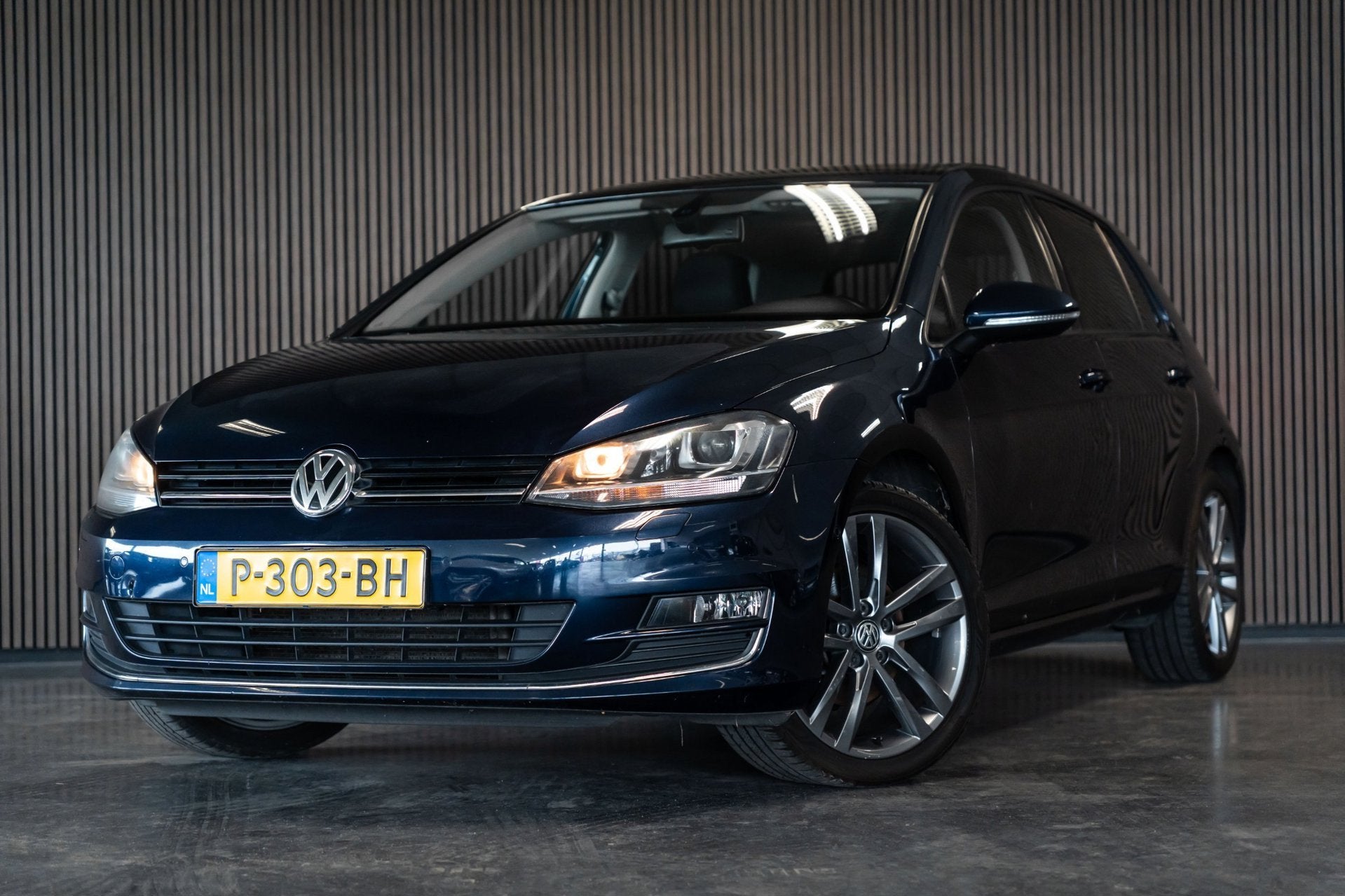 Volkswagen Golf 1.4 TSI Highline I PANO I ALCANTARA, Auto's, Voorwielaandrijving, Euro 5, 4 cilinders, Blauw