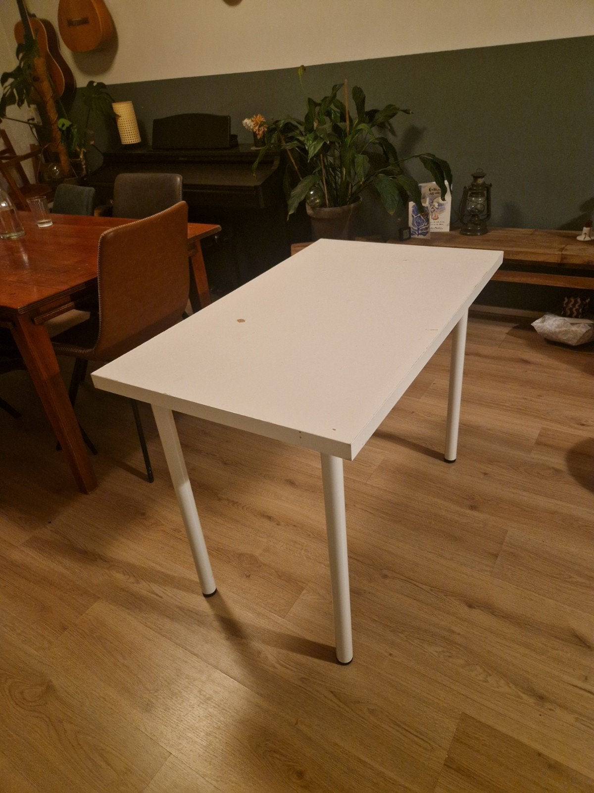 Gratis Ikea Bureau wit. Ikea Adils poten (Blad beschadigd), Ophalen, Gebruikt, IKEA, Wit