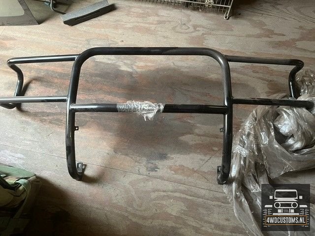 zwart gepoedercoat bullbar L 200 1991/2001 € 190, Ophalen, -, -, -