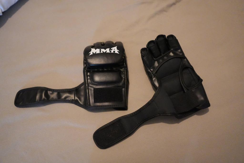 Zo goed als nieuwe volwassen MMA bokshandschoenen, Ophalen, Zo goed als nieuw, Overige, Vechtsportbescherming