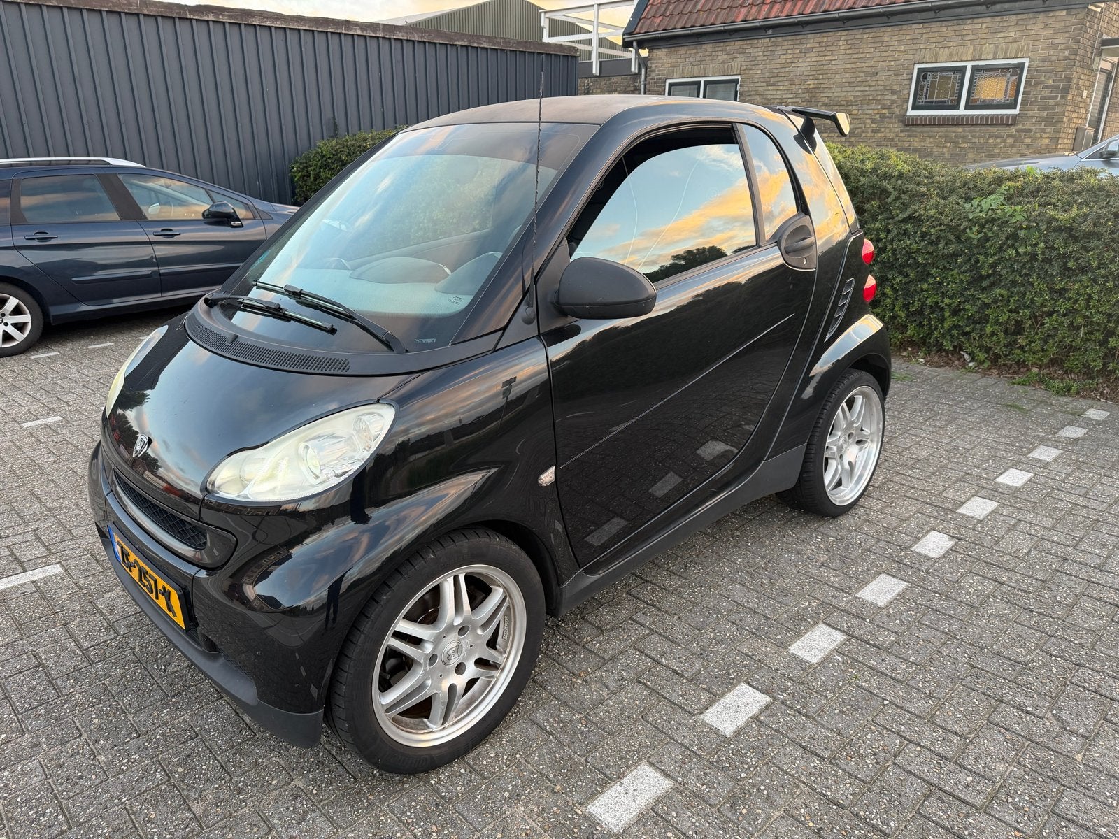 Smart ForTwo 1.0 Brabus Coupe 2007 Zwart, Auto's, 21 km/l, Achterwielaandrijving, 18 €/maand, 61 pk