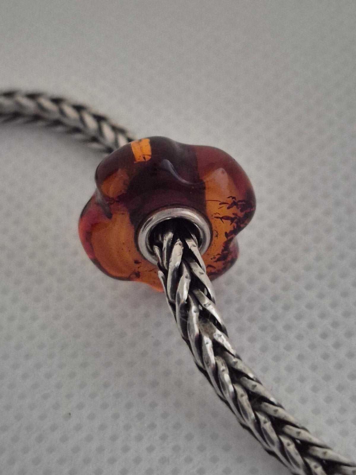 Trollbeads Trollbead bloem vormige Amber., Sieraden, Tassen en Uiterlijk, Zo goed als nieuw, Trollbeads, 1 bedel, Edelsteen