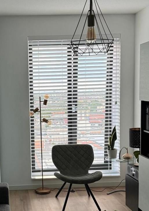 Witte houten jaloezieën - Stijlvol en functioneel, Ophalen, 100 tot 150 cm, 200 cm of meer, Wit
