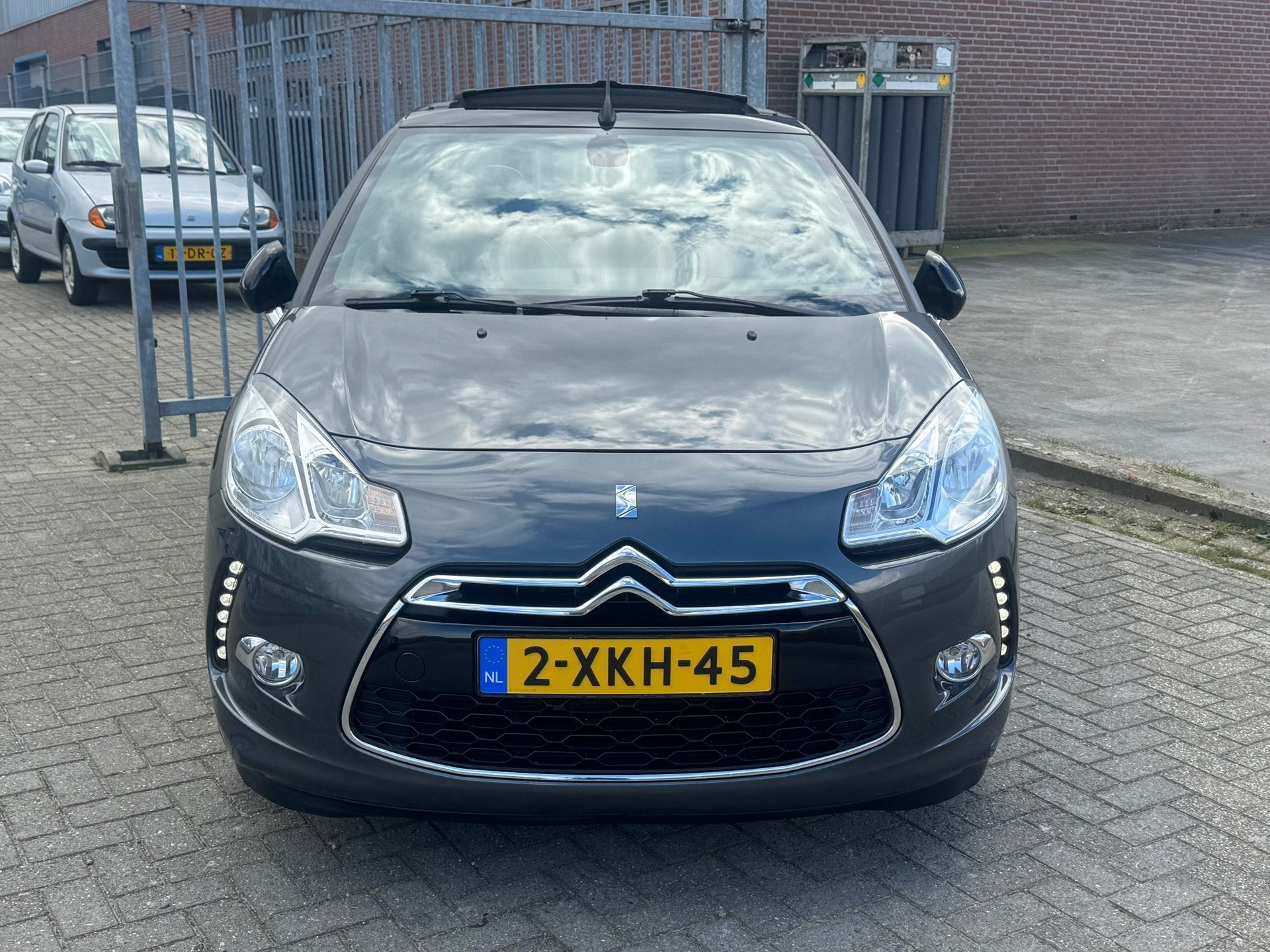 Citroen DS3 Cabrio 1.2 VTi So Chic! NL AUTO NAP! Navi l Crui, Stof, 1199 cc, Cabriolet, 82 pk