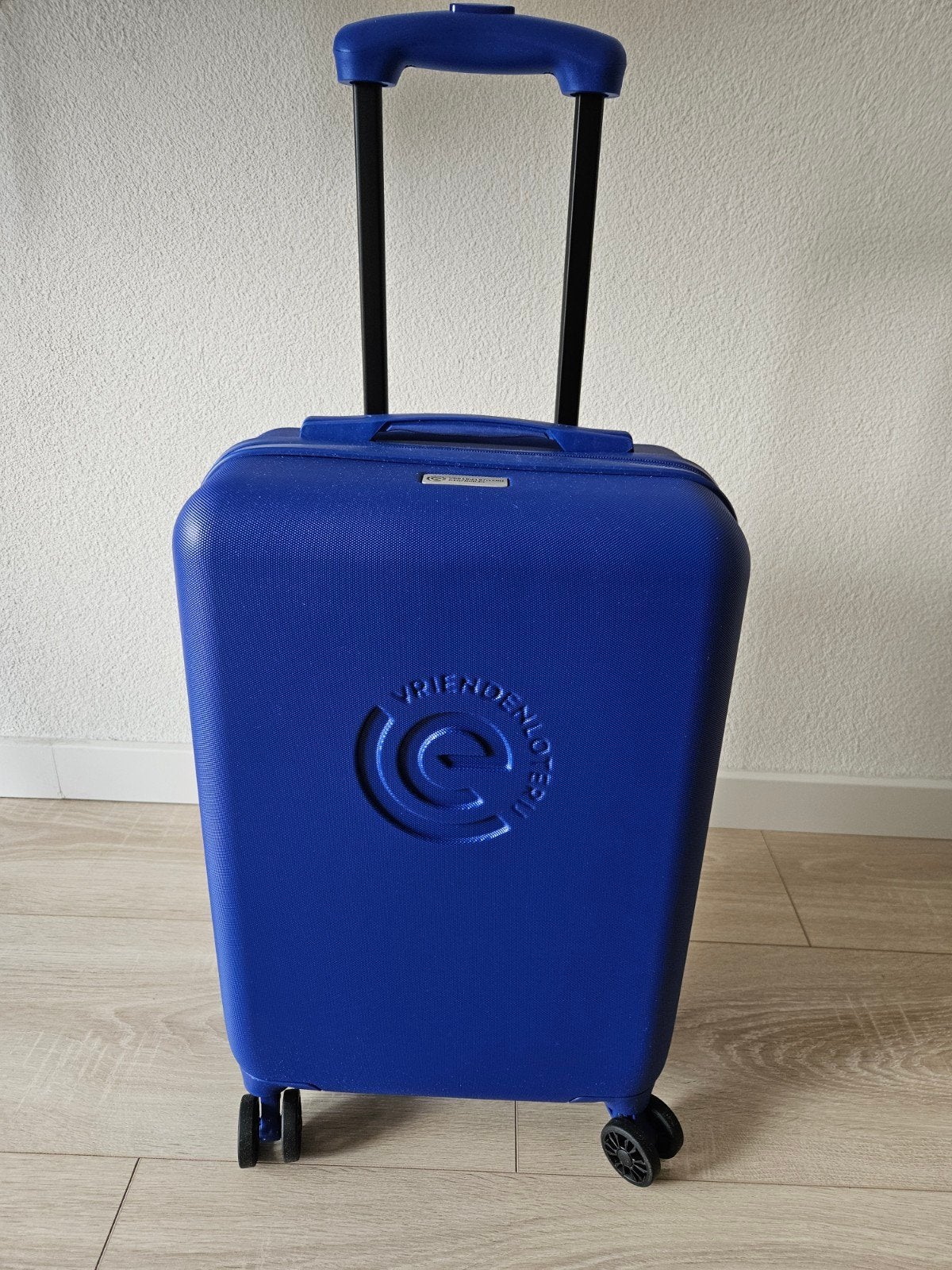 Nieuwe VriendenLoterij Koffer - Ongebruikt en Compact, Ophalen, Wieltjes, 50 tot 60 cm, Hard kunststof