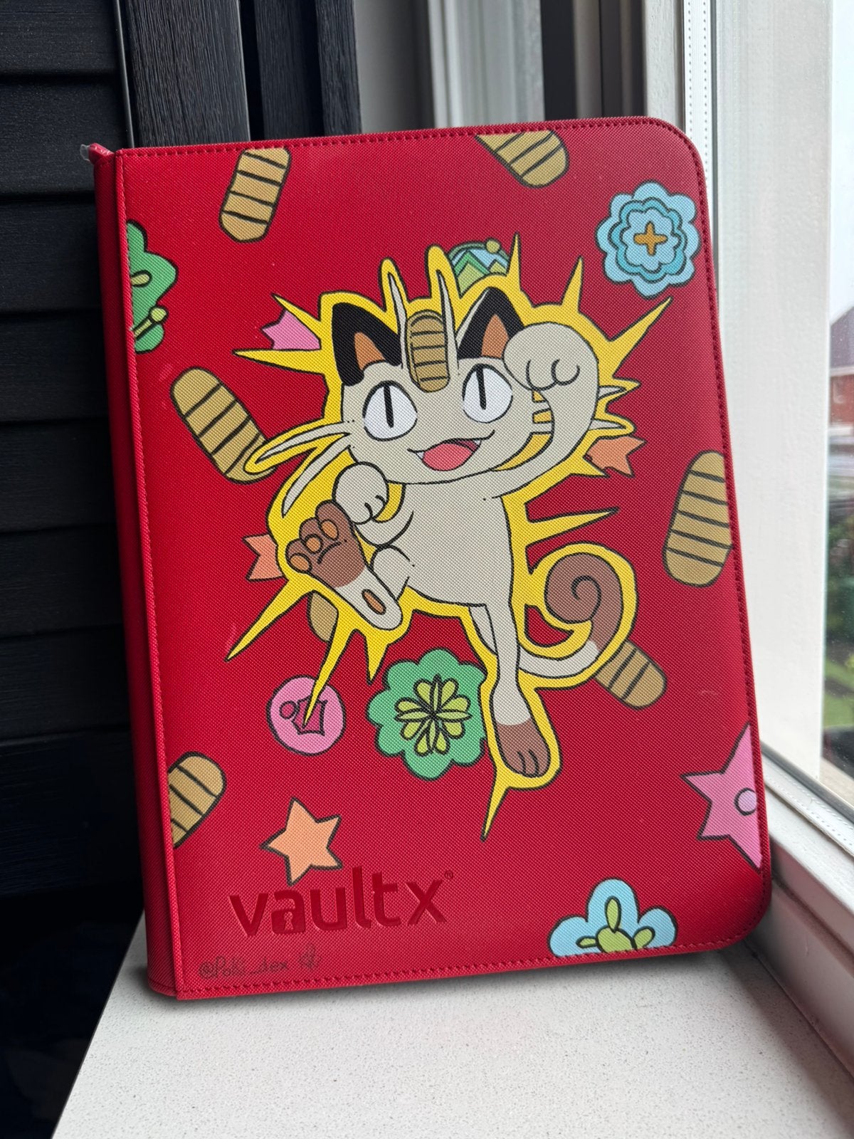 Pokemon Meowth Vault X 9 Pocket Binder, Ophalen of Verzenden, Zo goed als nieuw
