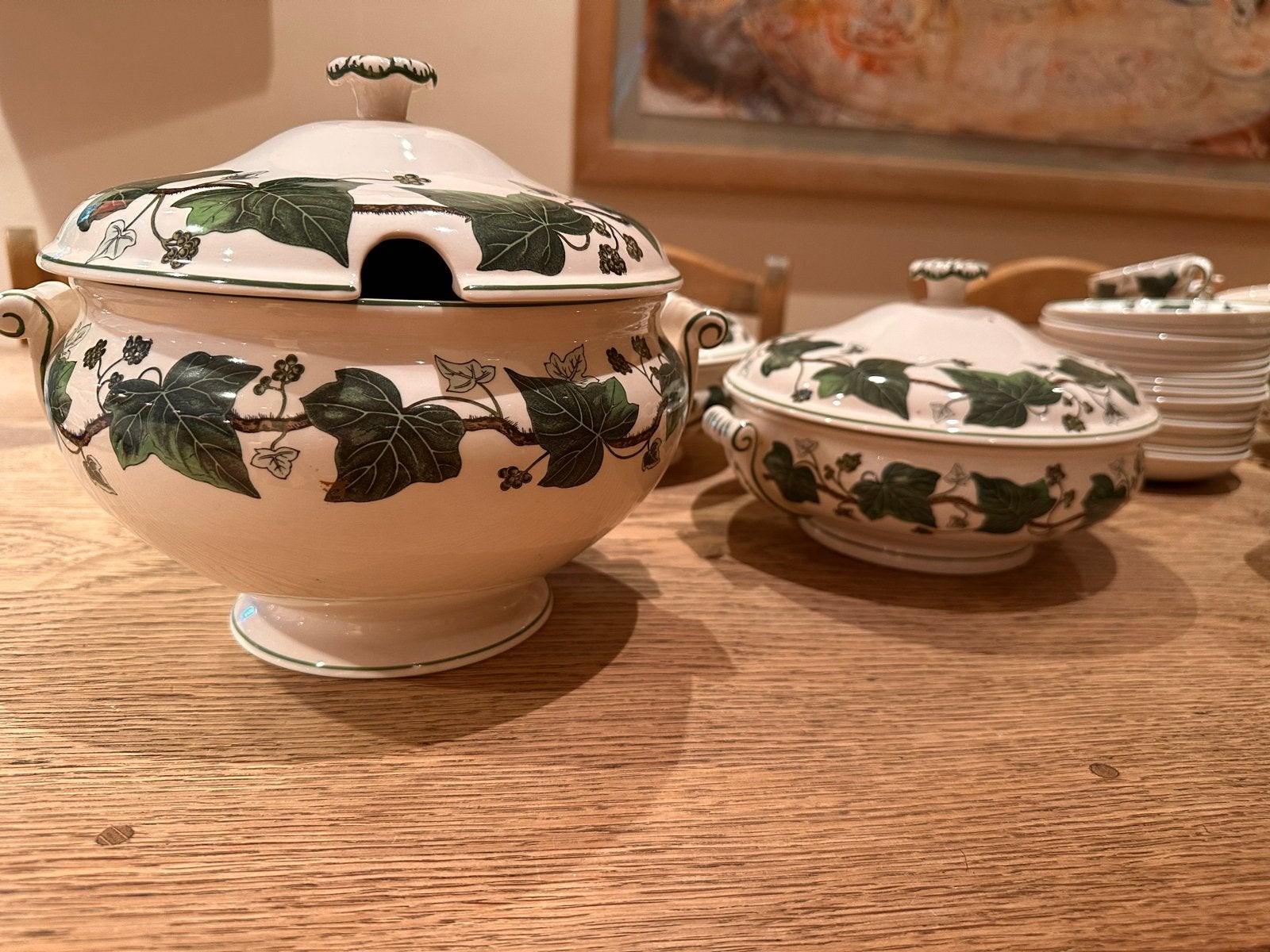 Wedgwood "Napoleon Ivy" Servies - Compleet Goed, Ophalen, Keramiek, Zo goed als nieuw, Wedgwood