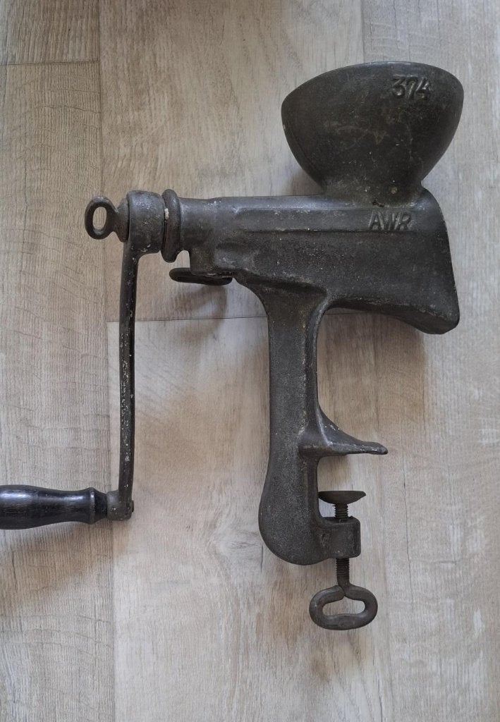 Gietijzeren vleesmolen  AWR 375, Antiek en Kunst, Antiek | Keukenbenodigdheden, Ophalen