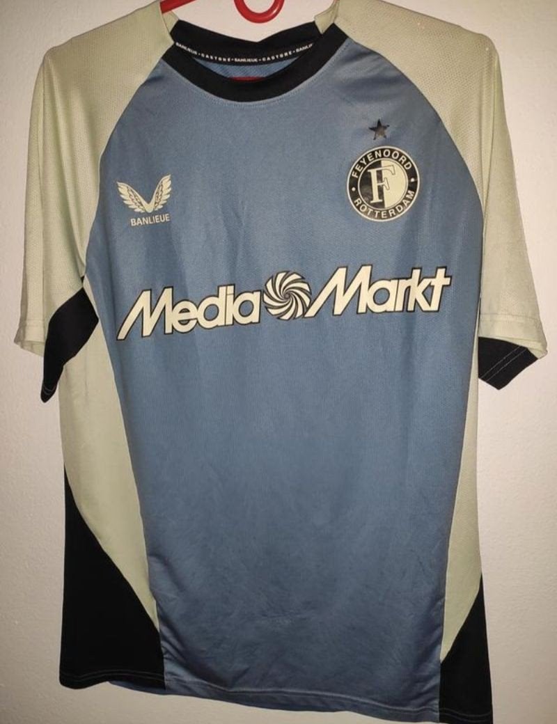 Feyenoord uitshirt 2022/2023 - Maat M, Ophalen of Verzenden, Zo goed als nieuw, Voetbal, Maat 48/50 (M)