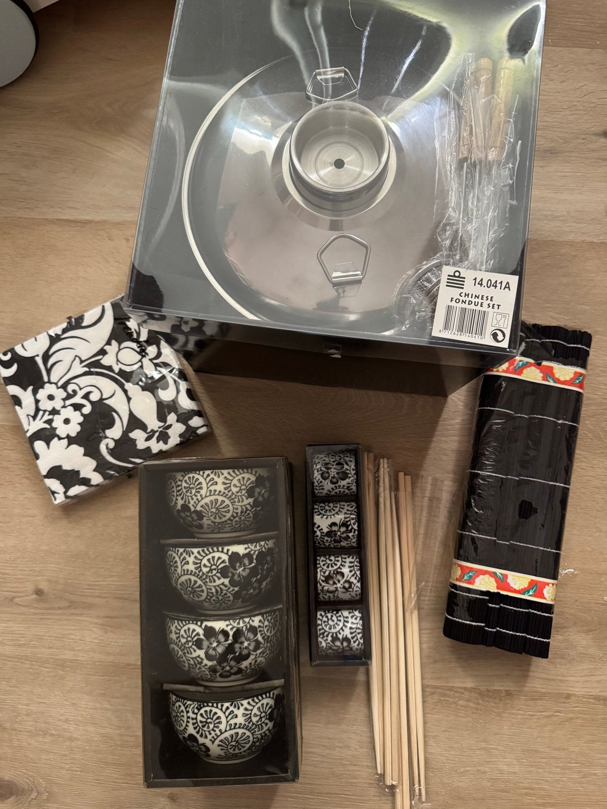 Chinese fondue set met kommen en accessoires, Ophalen, Keramiek, Nieuw, Overige stijlen