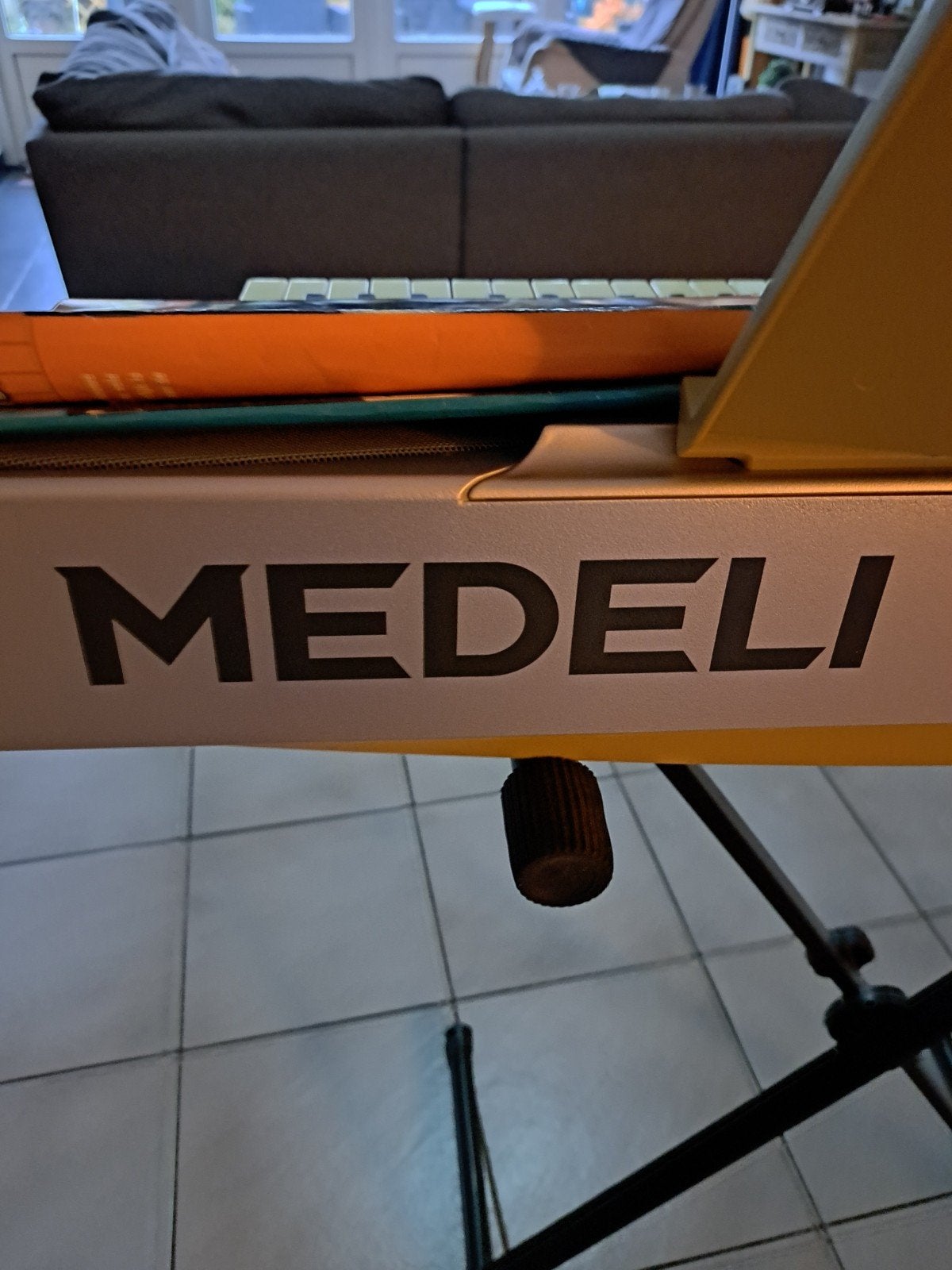 Medeli md300, Ophalen, Zo goed als nieuw, 61 toetsen, Medeli