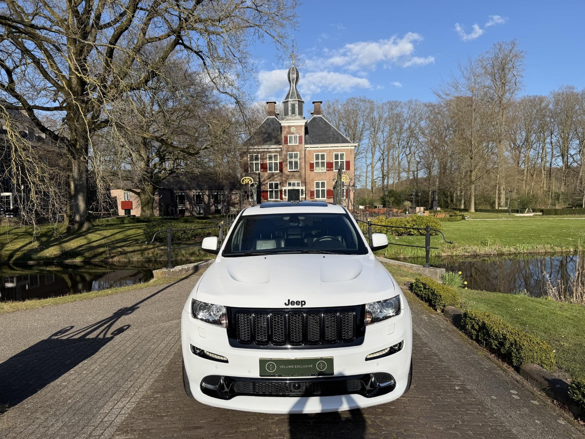 Jeep Grand Cherokee 6.4 V8 SRT8 | Pano | Volledig Onderhoude, Auto's, Jeep, Automaat, Euro 5, Wit, Bedrijf