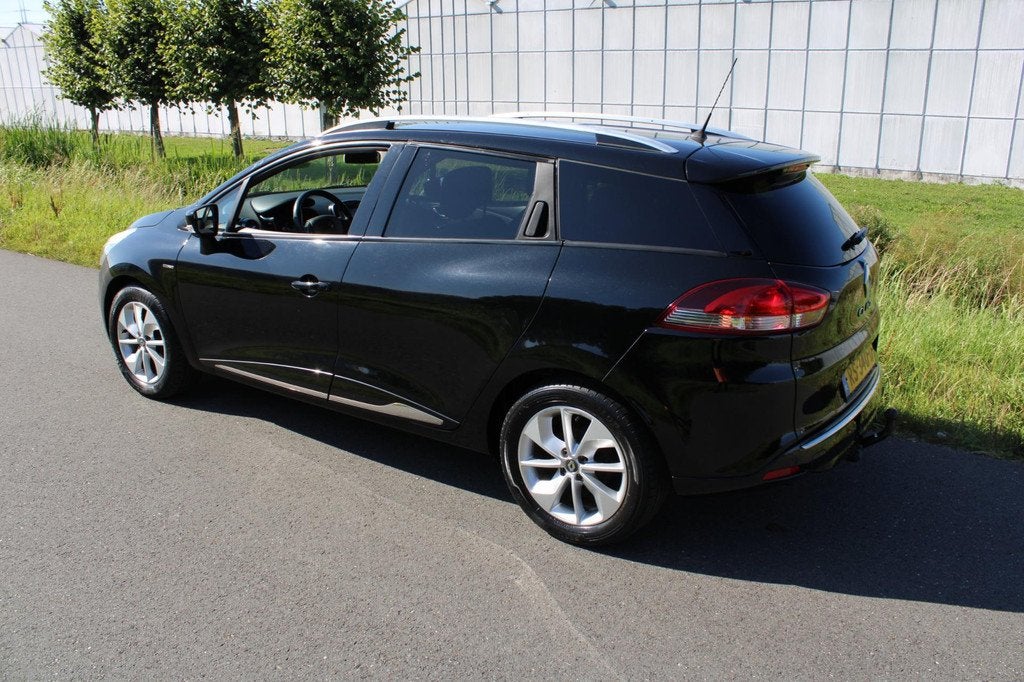 Renault Clio Estate 1.2 TCe Intens Automaat, Gebruikt, 4 cilinders, 635 kg, Zwart