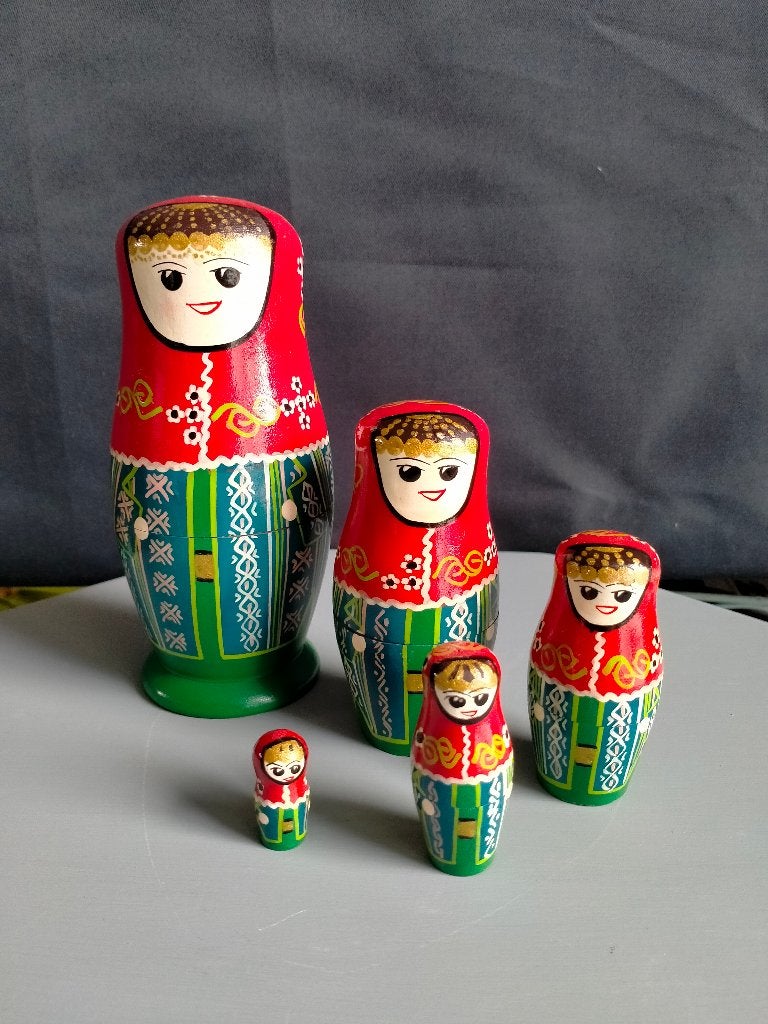 Set Matroesjka poppetjes 5 stuks AANBIEDING, Ophalen of Verzenden