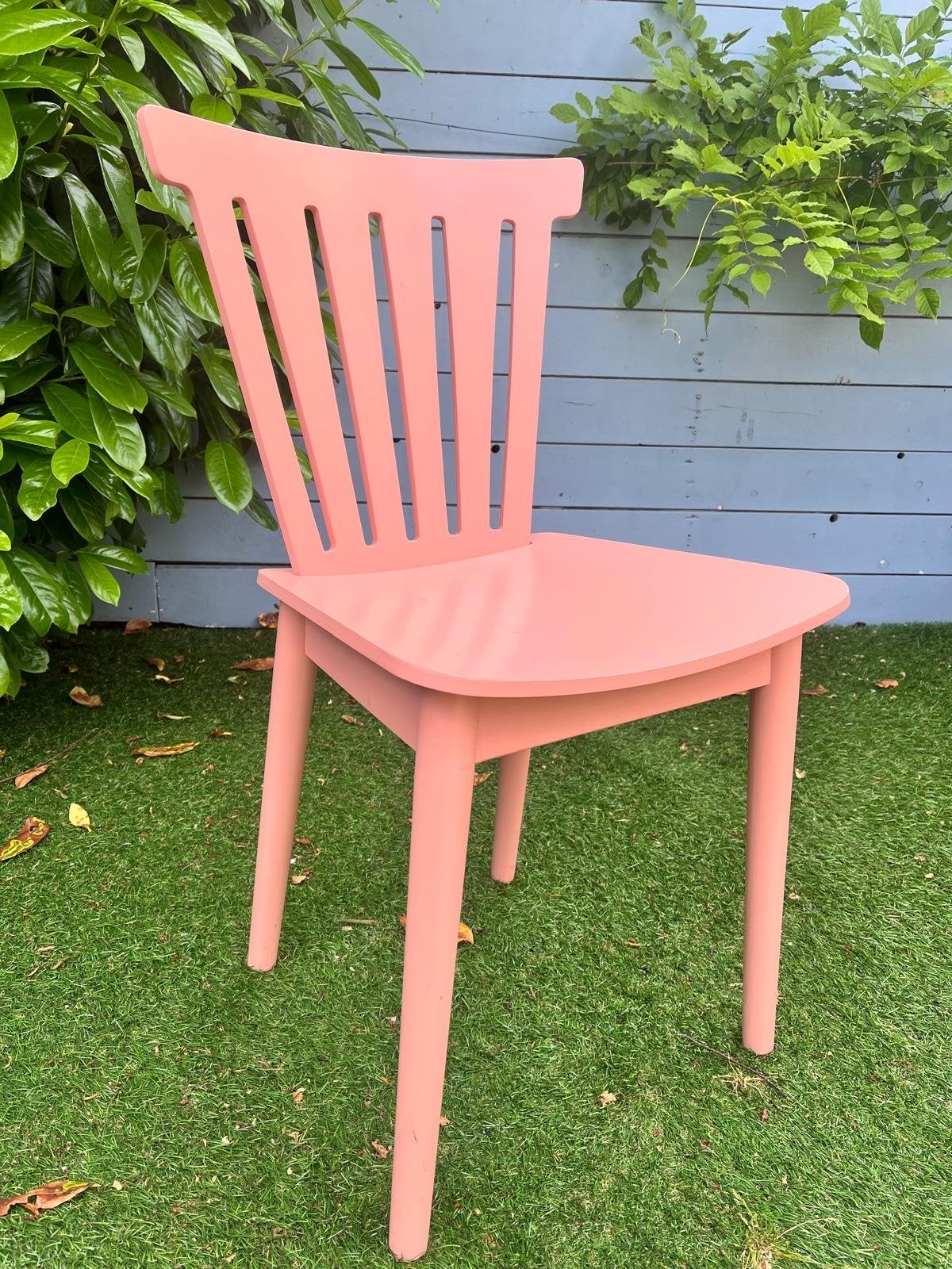 Mooie lichtroze houten stoel - Zithoogte 44cm, Huis en Inrichting, Stoelen, Ophalen, Gebruikt, Overige kleuren, Eén