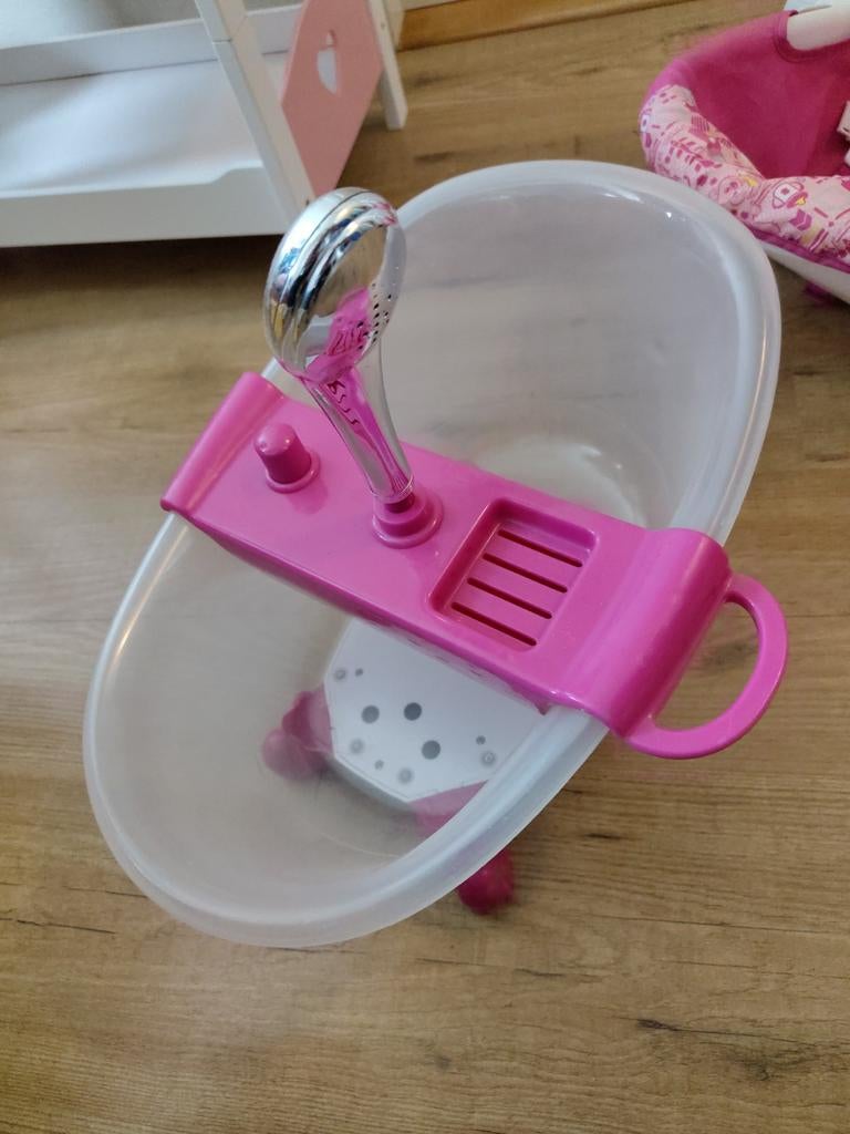 Baby Born badje met douchefunctie, Kinderen en Baby's, Speelgoed | Poppen, Ophalen, Gebruikt, Babypop