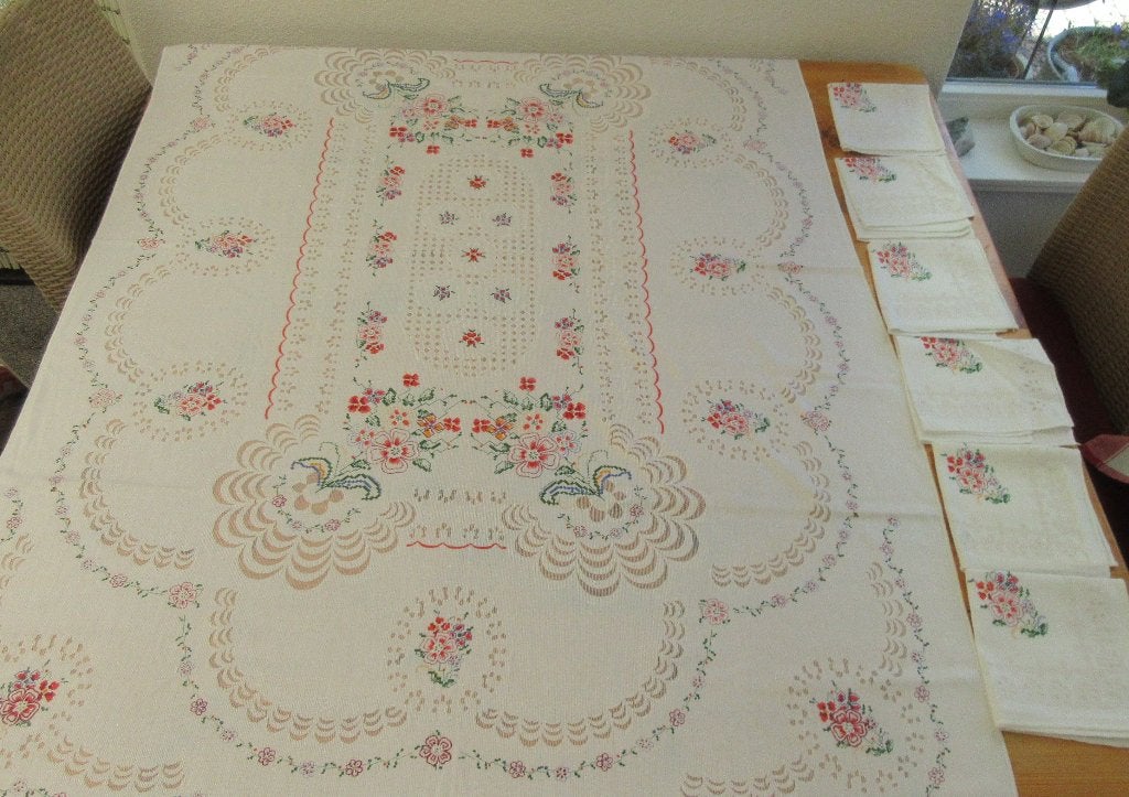 Bedrukt Viscose tafelkleed met 6 servetten, Wit, Tafelkleed of Tafelzeil, Onbekend, Nieuw