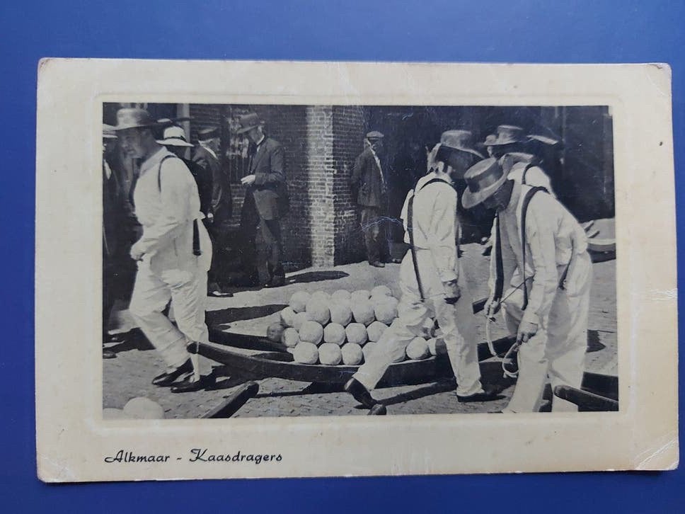 Ansichtkaart Alkmaar Kaasdragers - Gelopen, Ophalen of Verzenden, Voor 1920, Gelopen, Noord-Holland